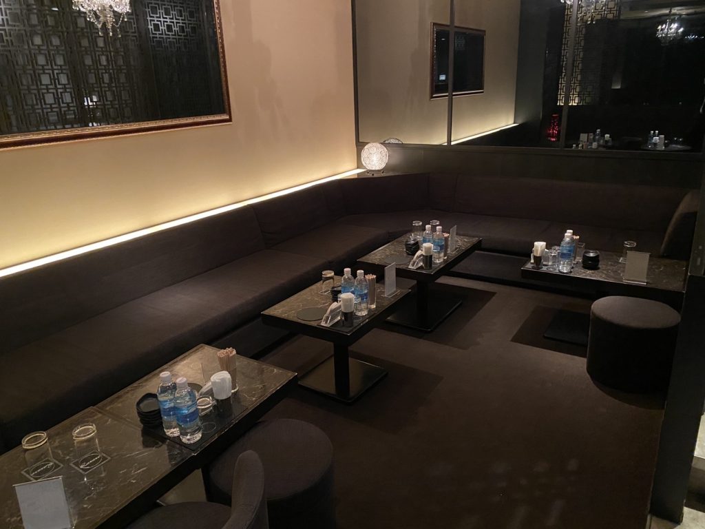 6灯シャンデリア 黒 リュクセLuxaxe 