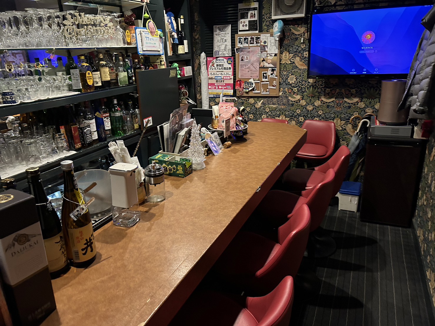 在庫複数 店舗 テーブル 飲食店 カフェ スナック カラオケ ラウンジ キャバ 昔ながらのスナック風カラオケラウンジ | ラウンジとまとの