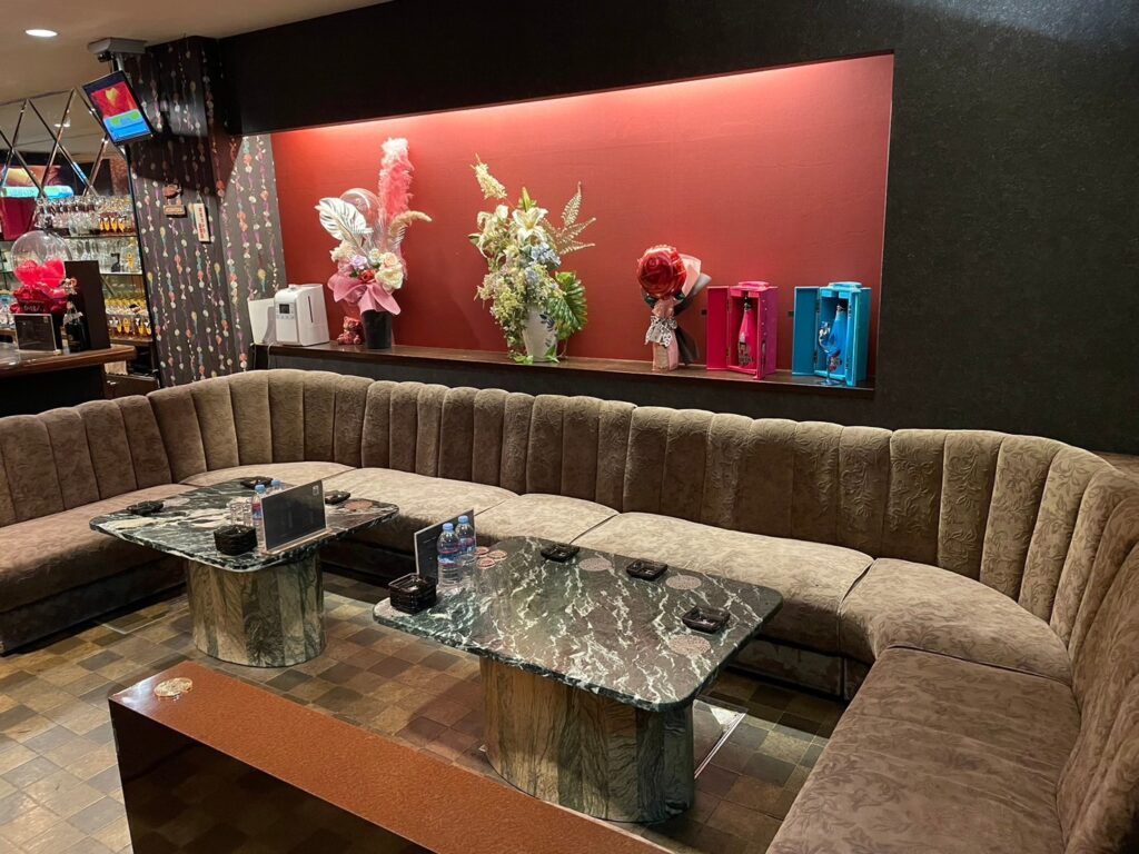 五日市ラウンジ マドンナ （Lounge Madonna） | ラウンジバイト求人タピオカ