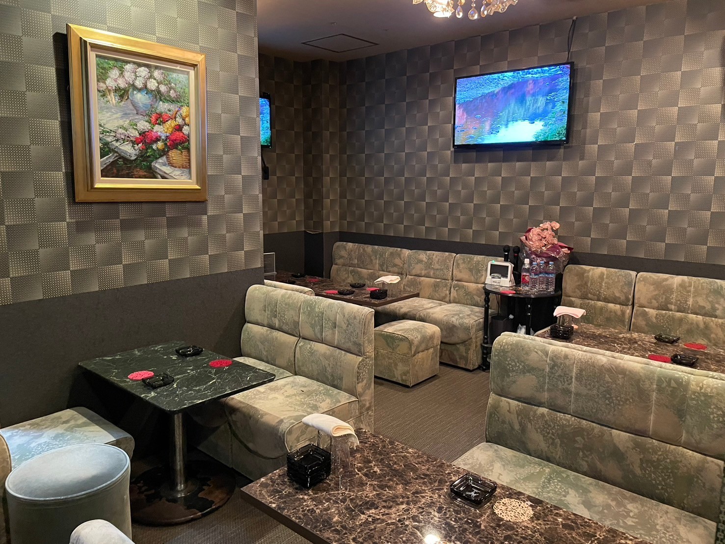 五日市ラウンジ マドンナプチ （Lounge Madonna プチ） | ラウンジバイト求人タピオカ