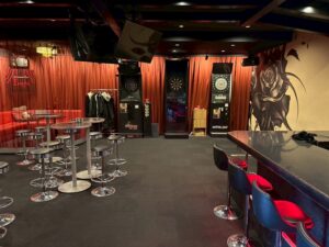 ロギア （BAR Logia）