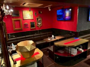 アール （Club EARL）