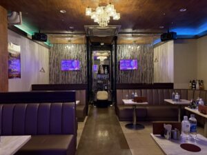 レオン （LEON）