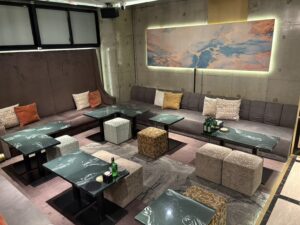 エム （Lounge M）