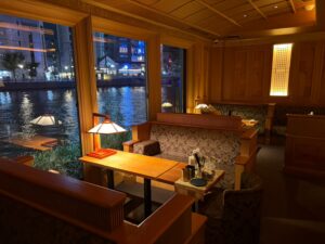 サルーン （浪漫座 西中洲 SALOON）